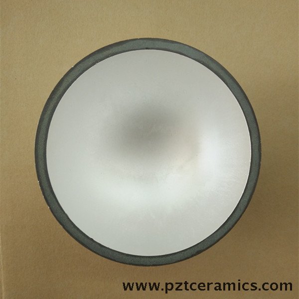 Esfera piezoeléctrica de cerámica y elemento de hemi-esfera
